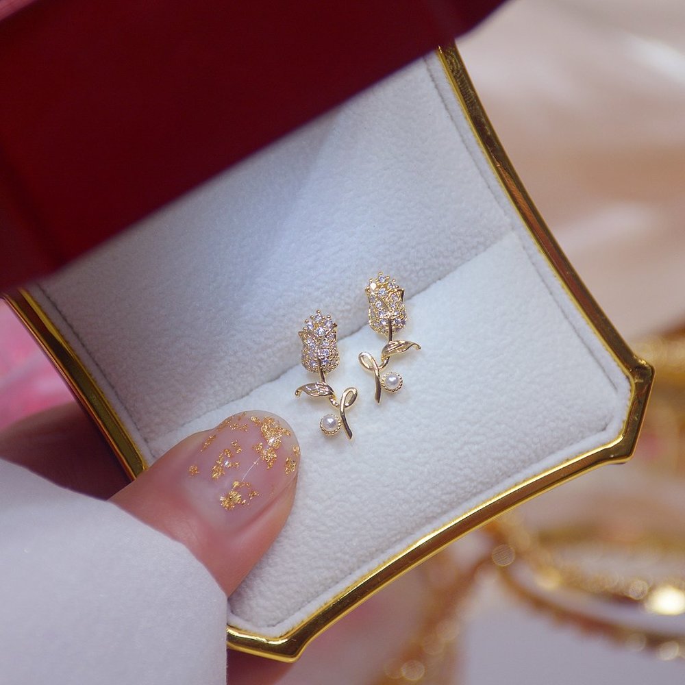 NEW 14K Gold Plated Diamond Rose Pearl Earrings - Picture 4 of 10